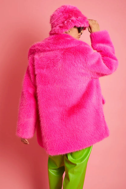 Gestrickter Bambus-Öko-Midimantel in Fuchsia aus Kunstpelz