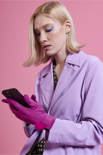 Rosa Kunstwildlederhandschuhe mit Kunstfellbommel